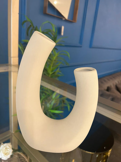 U VASE WHITE