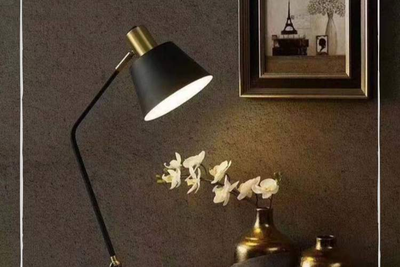 NANCY TABLE LAMP (BLACK & GLOD)